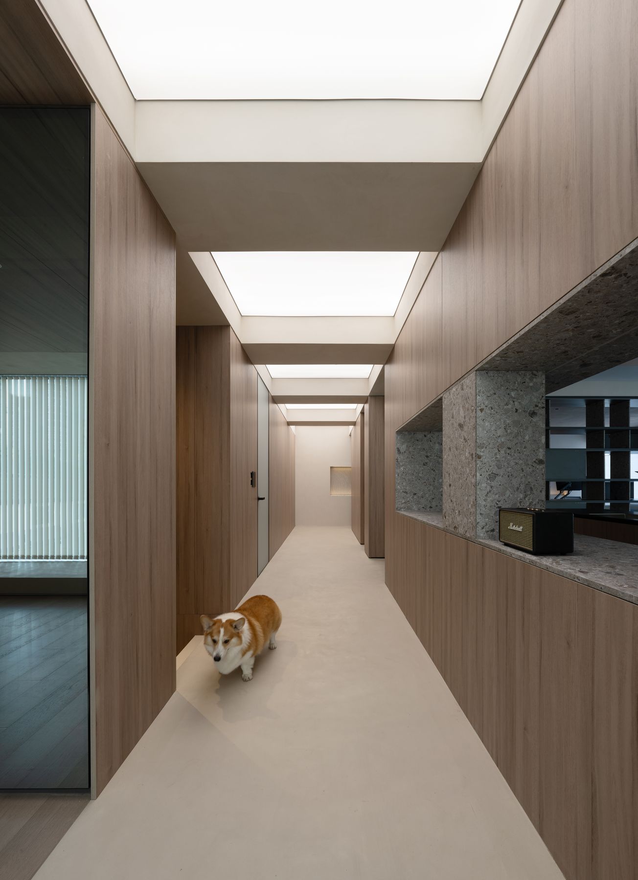 Oak corridor — 16